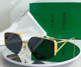 Picture of Bottega Veneta Sunglasses _SKUfw44097027fw